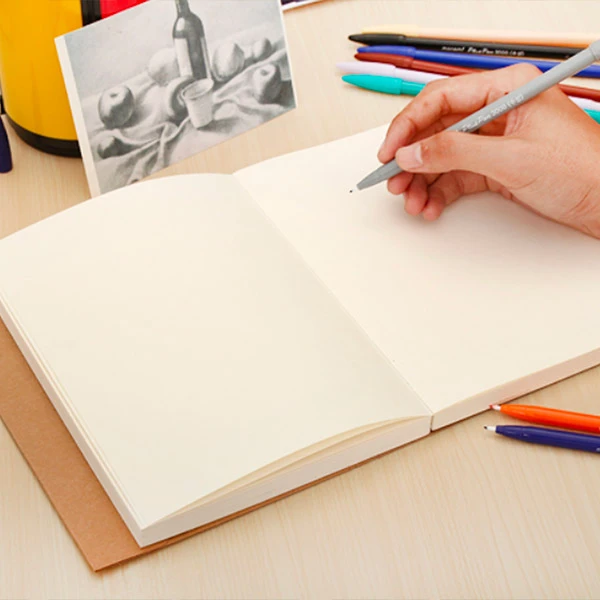 دفتر-طراحی-اسکچ-بوک-240-برگ-29×21-1.jpg